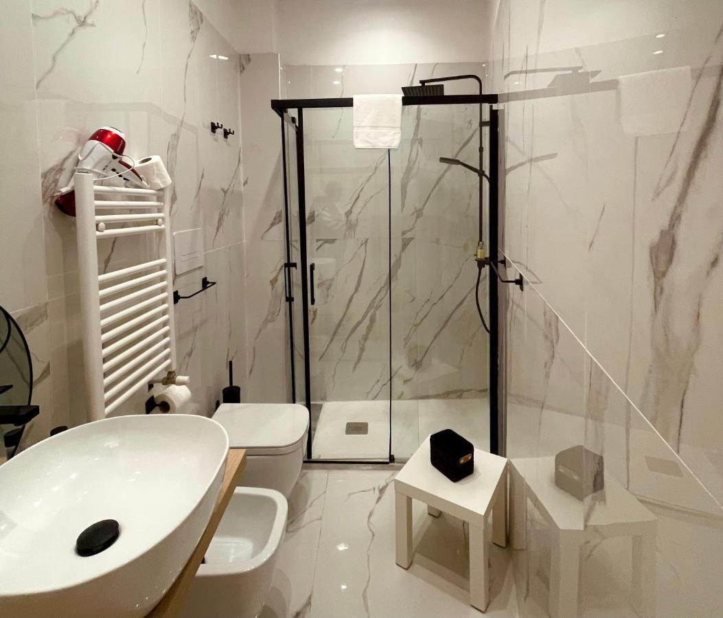 La Suite Di Dante Napoli Esterno foto